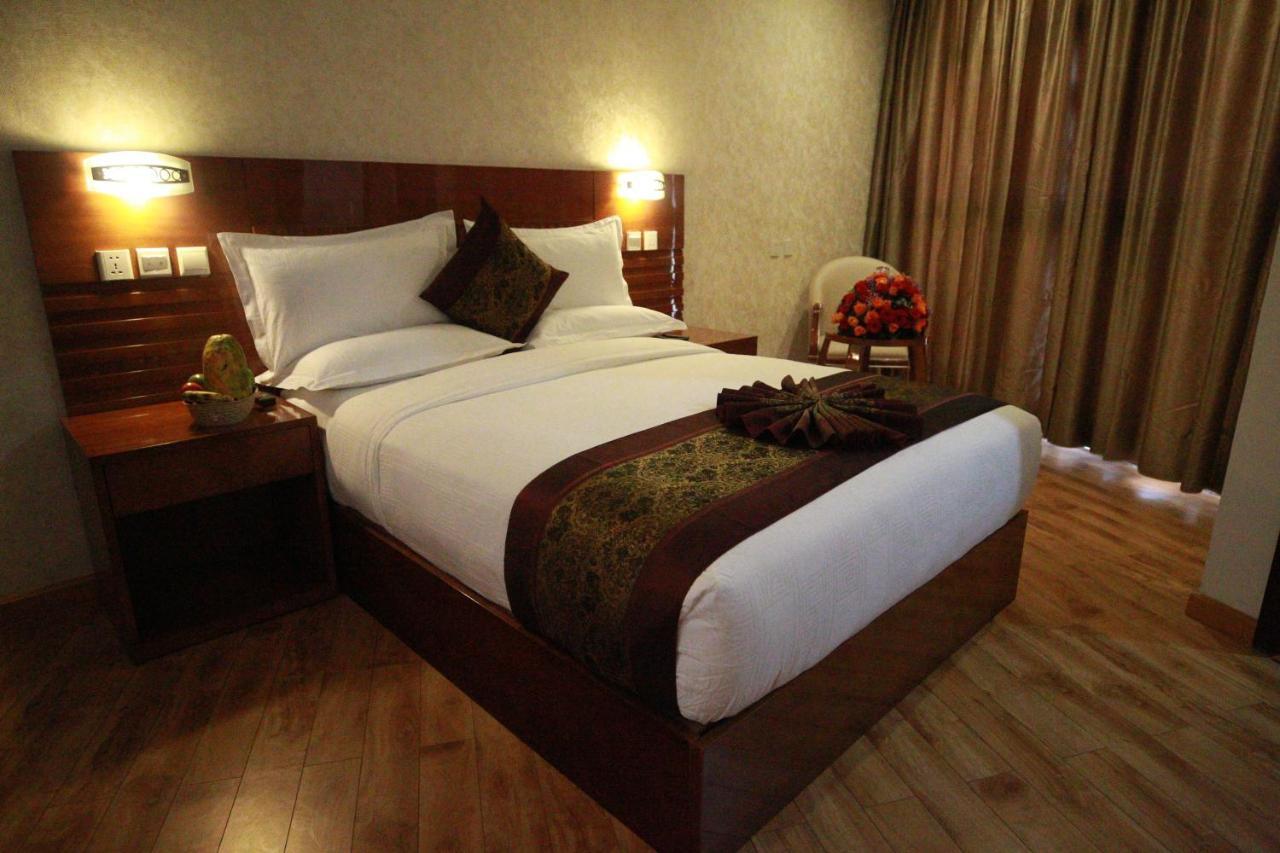 Marcen Addis Hotel Exterior foto